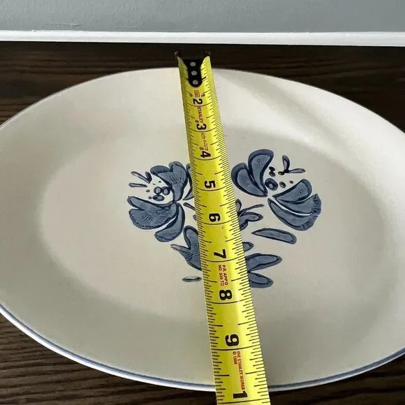 Yorktowne by PFALTZGRAFF 14” Oval Baker Stoneware Tan Blue Trim Flower Pattern